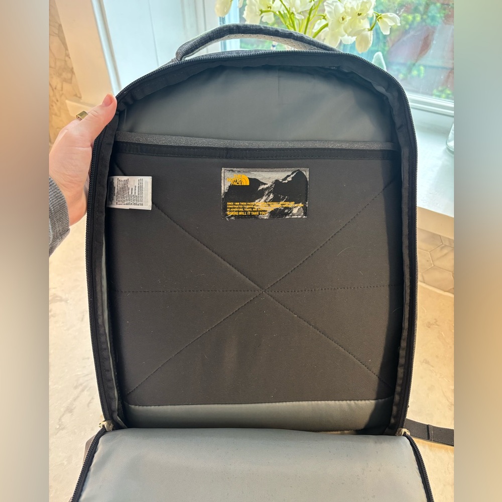 Northface Surge Backback - Picture 4 of 10